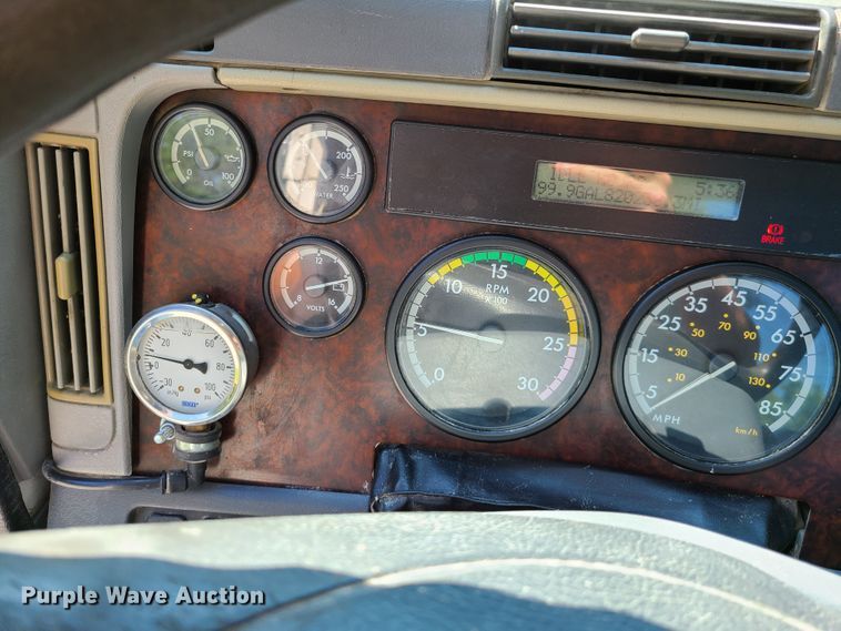 image for item GX9277 2009 Freightliner Century Class  semi truck