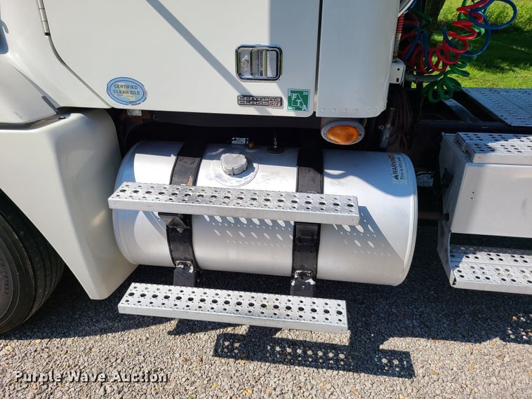 image for item GX9277 2009 Freightliner Century Class  semi truck