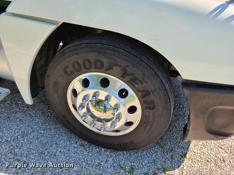 image for item GX9277 2009 Freightliner Century Class  semi truck