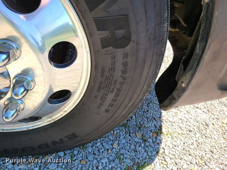 image for item GX9277 2009 Freightliner Century Class  semi truck