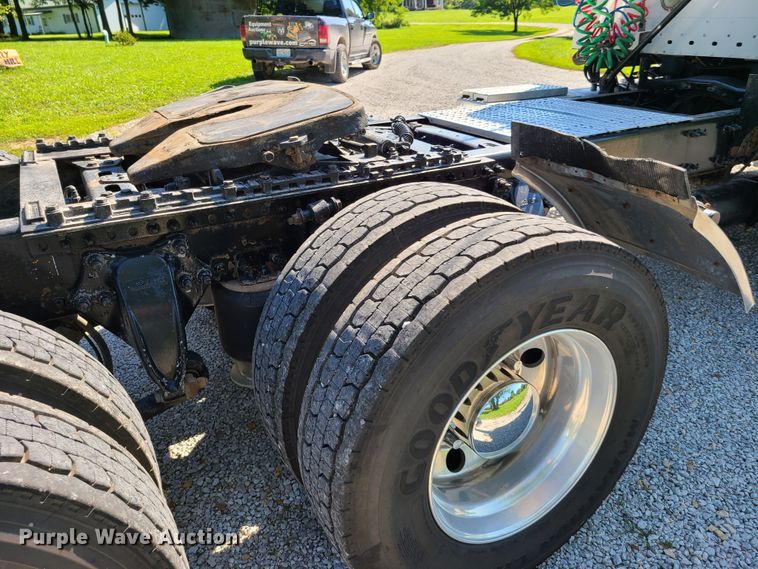 image for item GX9277 2009 Freightliner Century Class  semi truck