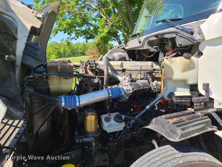 image for item GX9277 2009 Freightliner Century Class  semi truck