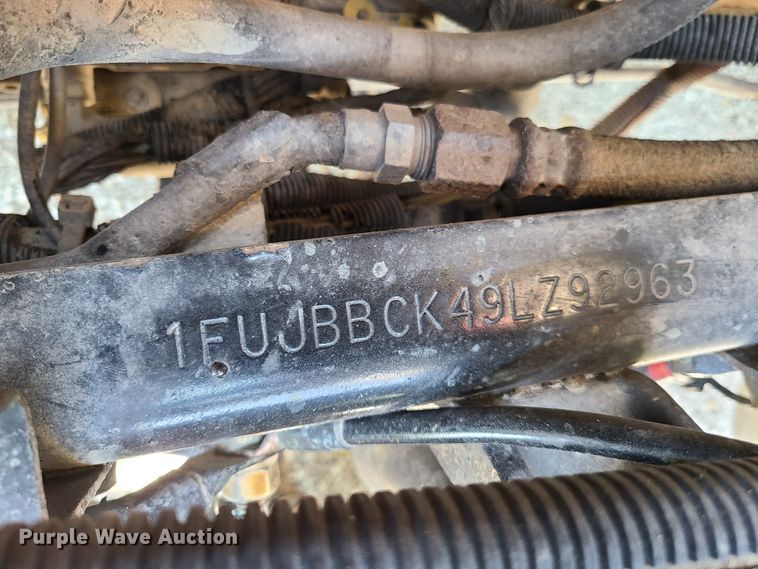 image for item GX9277 2009 Freightliner Century Class  semi truck