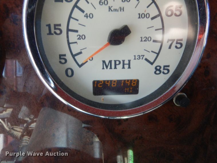 image for item HB9283 2006 International 9900i  semi truck