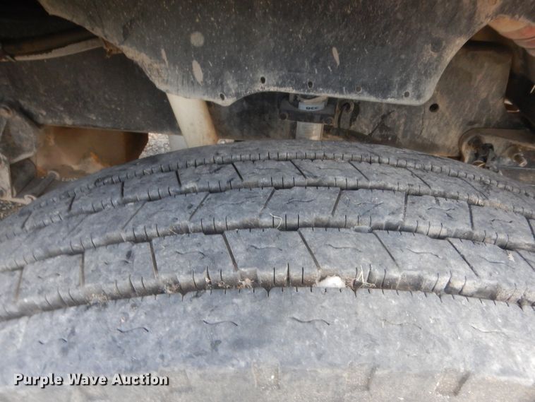 image for item HB9283 2006 International 9900i  semi truck