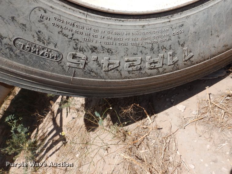 image for item HC9076 1983 Fruehauf HAB-FT-U pneumatic dry bulk trailer