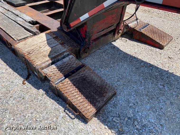 image for item HG9161 1991 Talbert T3DW-50SA-HRG-1-T1 lowboy equipment trailer