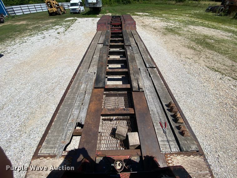 image for item HG9161 1991 Talbert T3DW-50SA-HRG-1-T1 lowboy equipment trailer