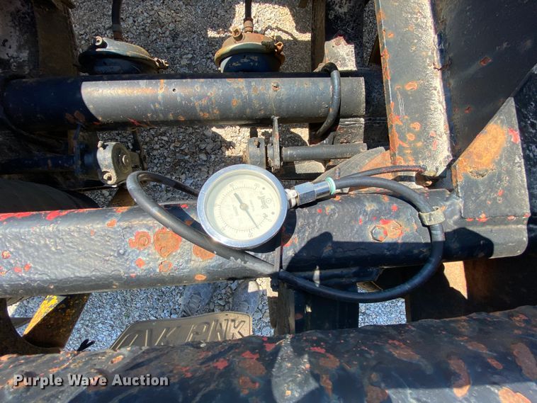 image for item HG9161 1991 Talbert T3DW-50SA-HRG-1-T1 lowboy equipment trailer