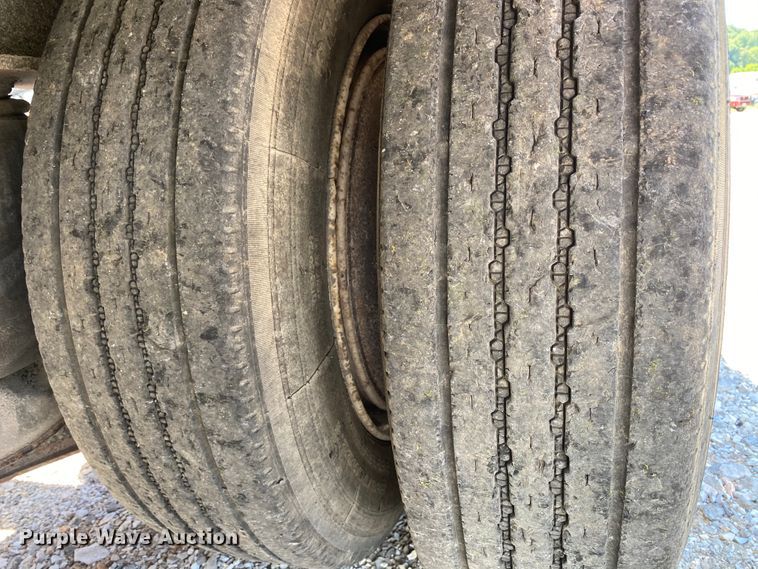 image for item HG9161 1991 Talbert T3DW-50SA-HRG-1-T1 lowboy equipment trailer