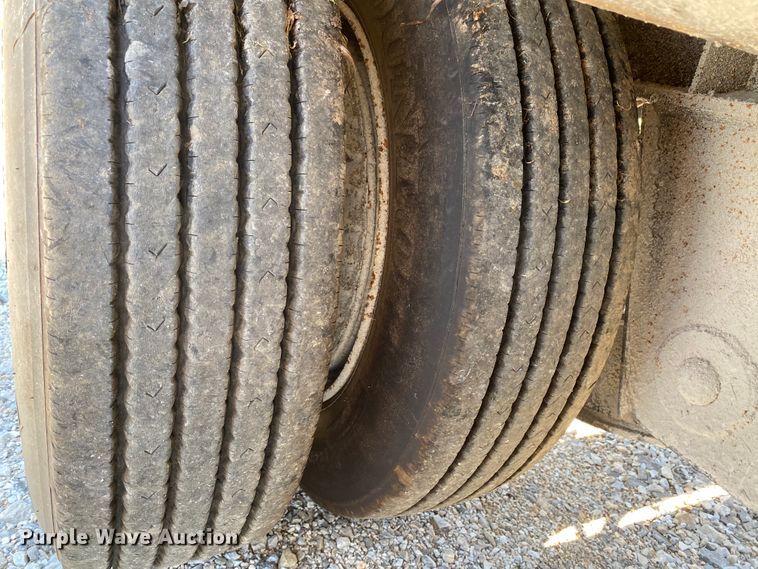 image for item HG9161 1991 Talbert T3DW-50SA-HRG-1-T1 lowboy equipment trailer