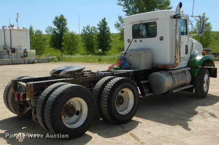 image for item HM9621 1992 Kenworth T400  semi truck