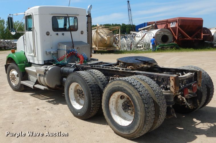 image for item HM9621 1992 Kenworth T400  semi truck