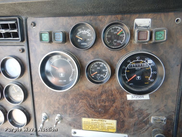 image for item HM9621 1992 Kenworth T400  semi truck