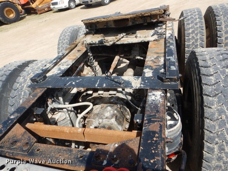 image for item HM9621 1992 Kenworth T400  semi truck