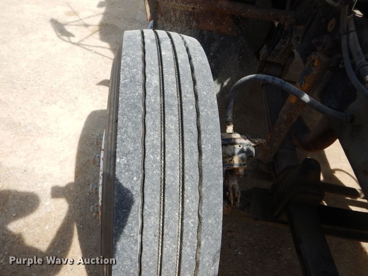 image for item HM9621 1992 Kenworth T400  semi truck