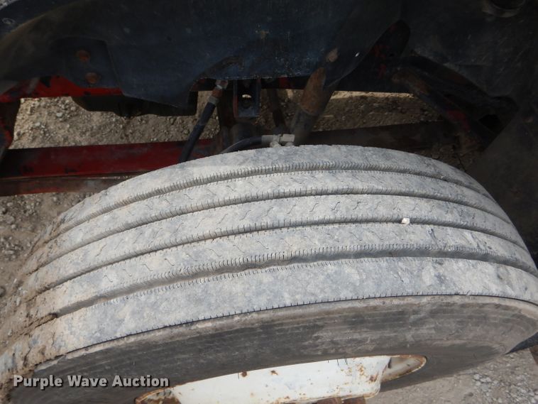 image for item HM9694 1995 International 9400  semi truck