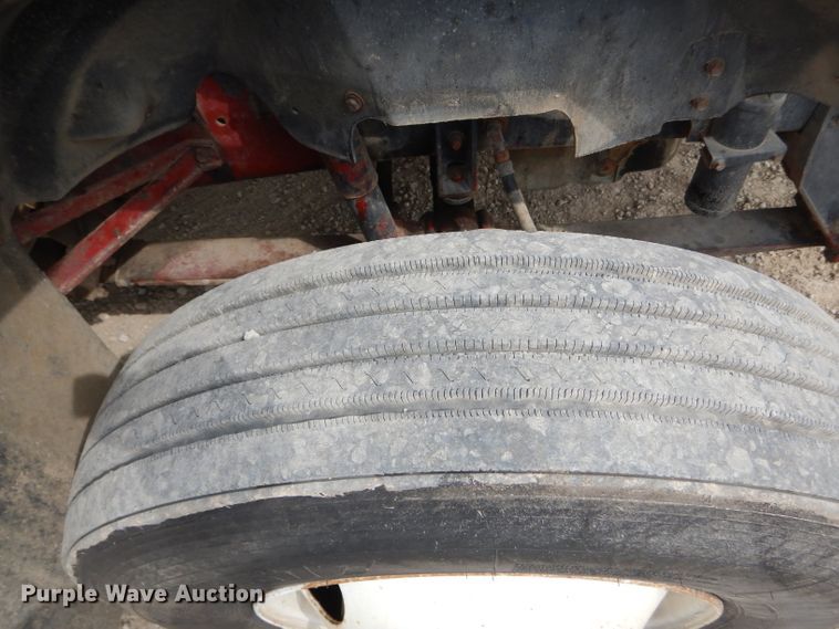 image for item HM9694 1995 International 9400  semi truck