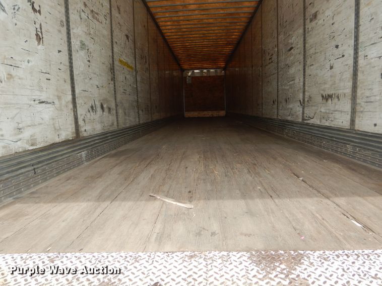 image for item HM9698 2000 Wabash dry van trailer