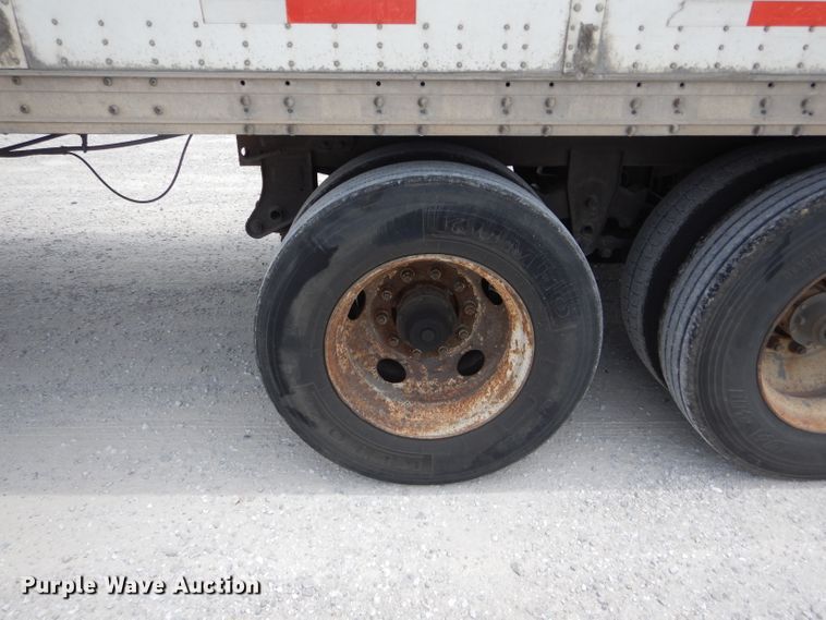 image for item HM9698 2000 Wabash dry van trailer
