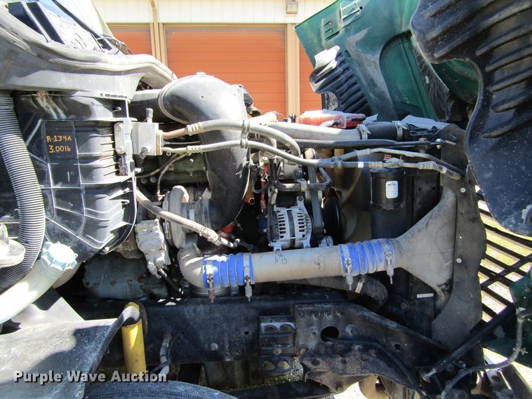 image for item HM9704 2010 Freightliner Cascadia  semi truck