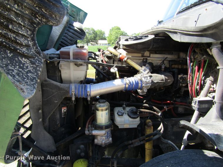 image for item HM9704 2010 Freightliner Cascadia  semi truck