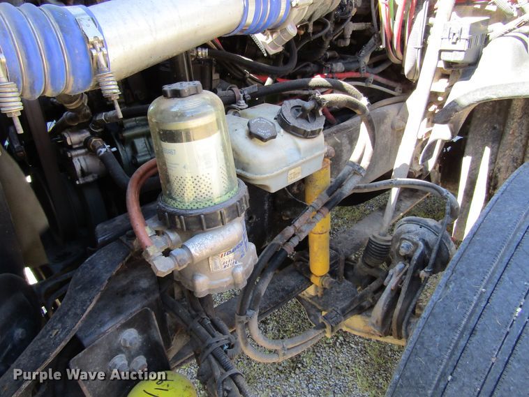 image for item HM9704 2010 Freightliner Cascadia  semi truck