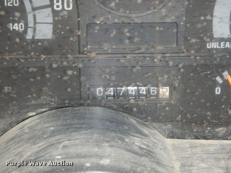 image for item HM9729 1994 GMC TopKick  truck cab and chassis