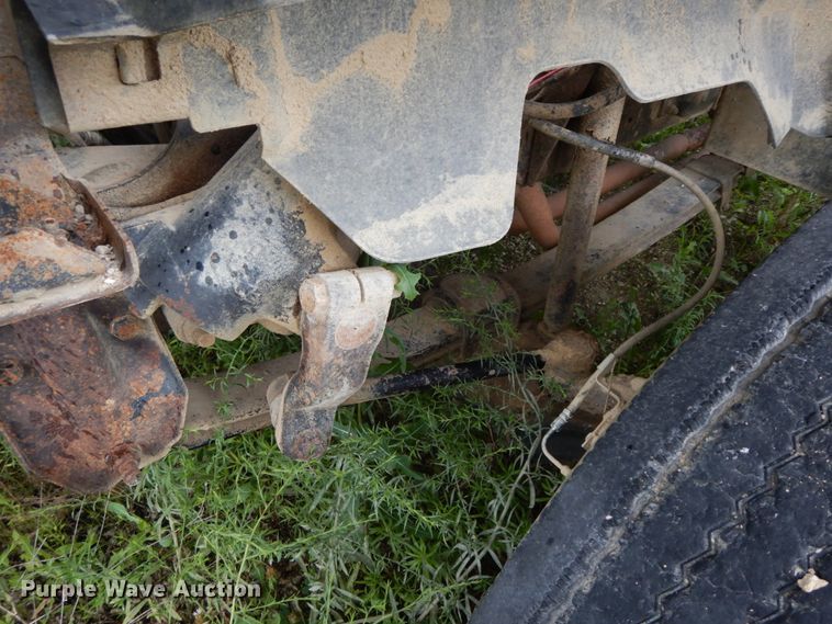 image for item HM9729 1994 GMC TopKick  truck cab and chassis