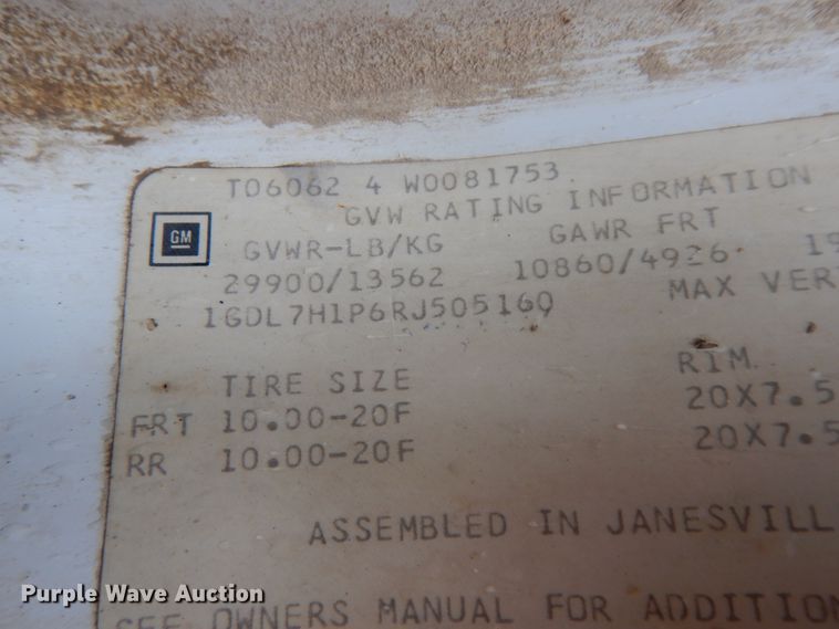 image for item HM9729 1994 GMC TopKick  truck cab and chassis