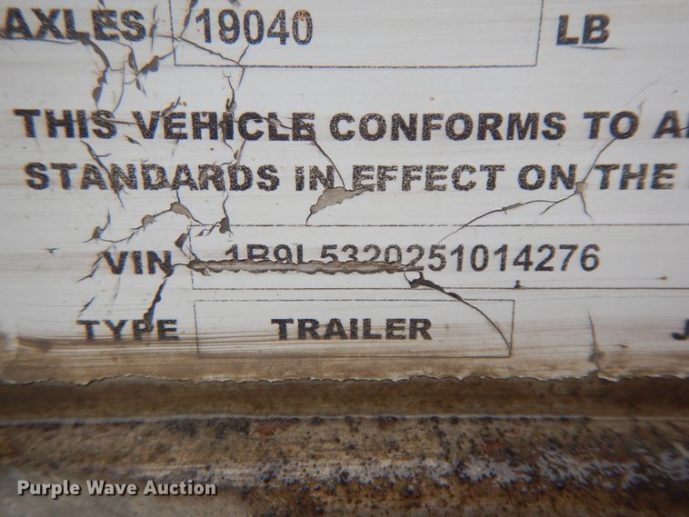 image for item HM9732 2005 Barrett livestock trailer