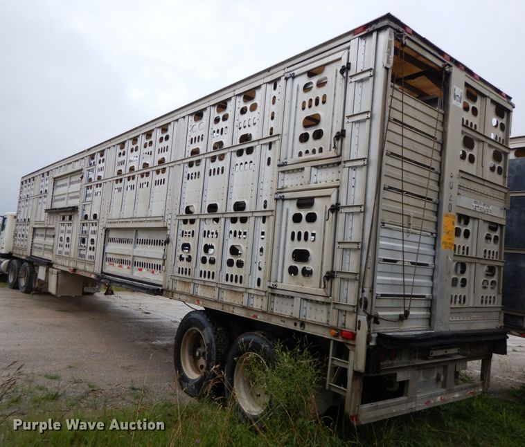 image for item HM9733 2005 Barrett livestock trailer