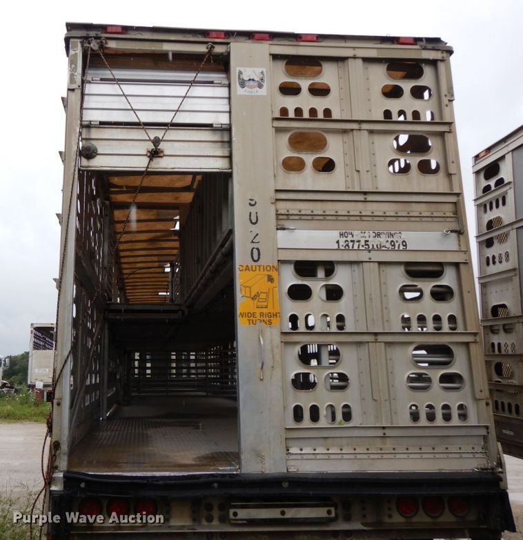 image for item HM9733 2005 Barrett livestock trailer