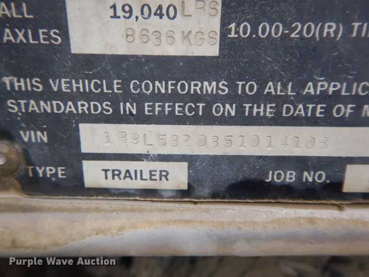 image for item HM9733 2005 Barrett livestock trailer