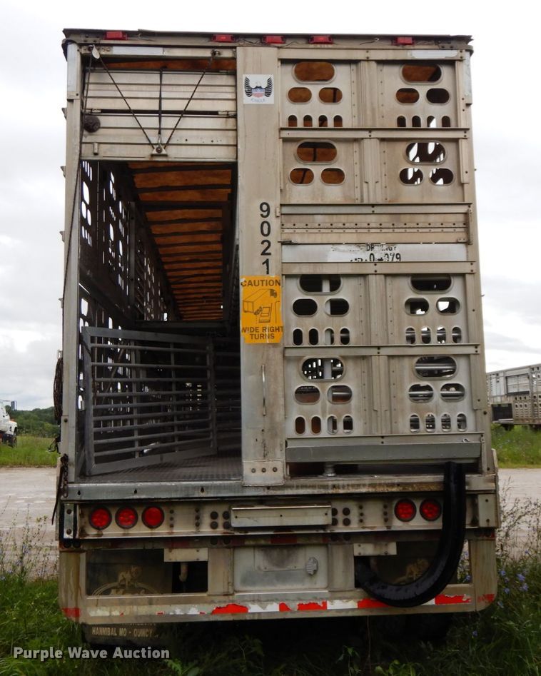 image for item HM9734 2005 Barrett livestock trailer