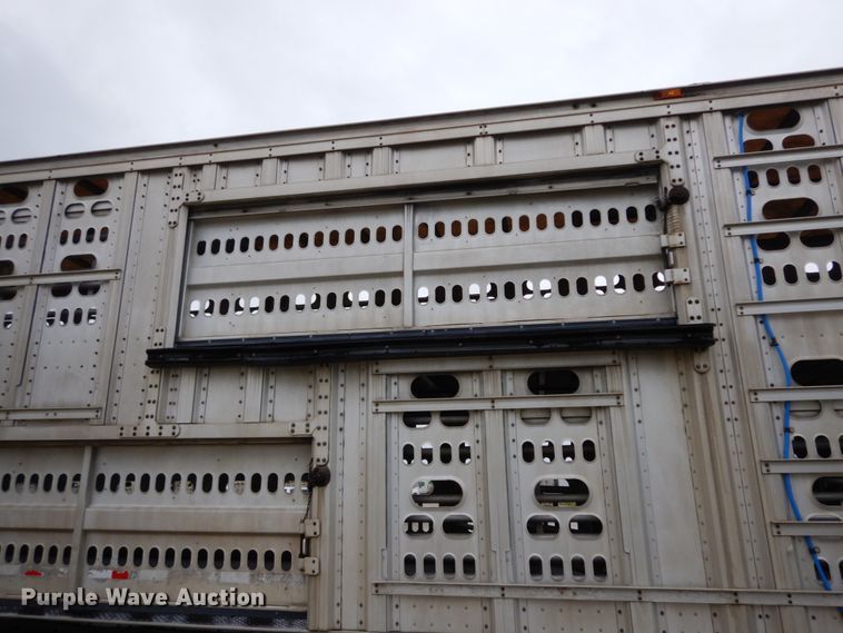 image for item HM9734 2005 Barrett livestock trailer