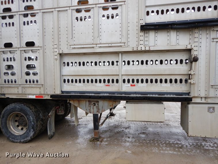 image for item HM9734 2005 Barrett livestock trailer
