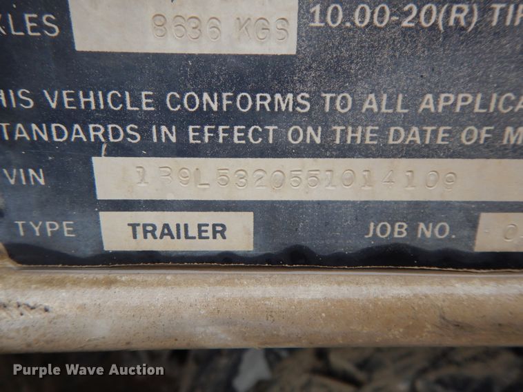 image for item HM9734 2005 Barrett livestock trailer