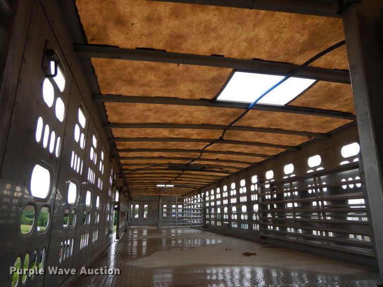 image for item HM9735 2005 Barrett livestock trailer