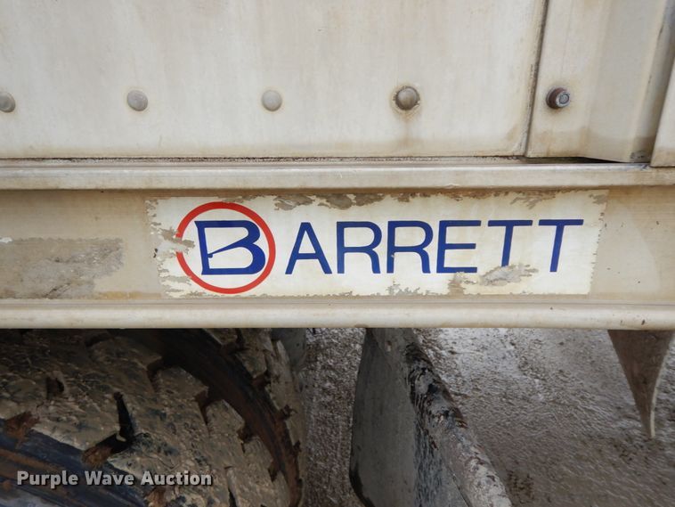 image for item HM9735 2005 Barrett livestock trailer