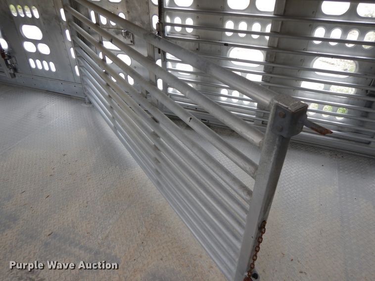 image for item HM9736 2005 Barrett livestock trailer