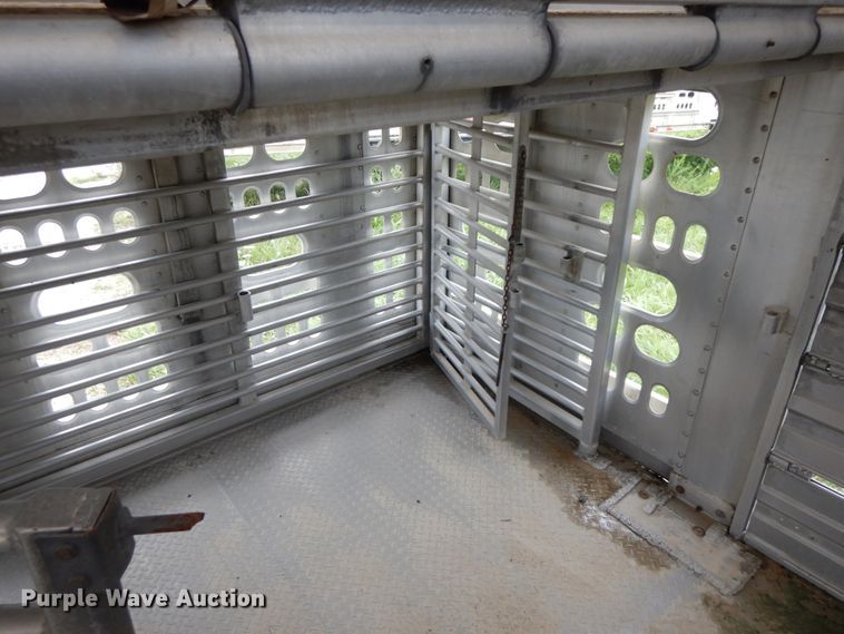 image for item HM9736 2005 Barrett livestock trailer