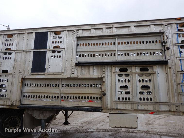 image for item HM9736 2005 Barrett livestock trailer