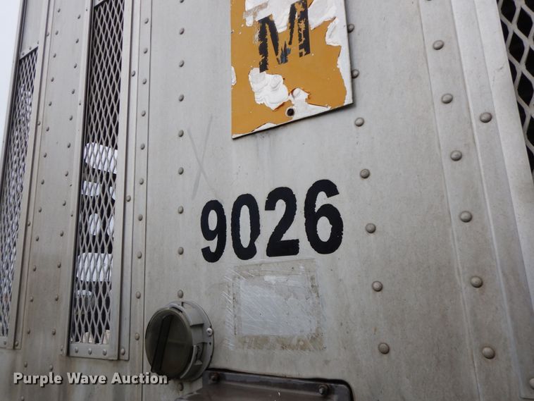 image for item HM9736 2005 Barrett livestock trailer