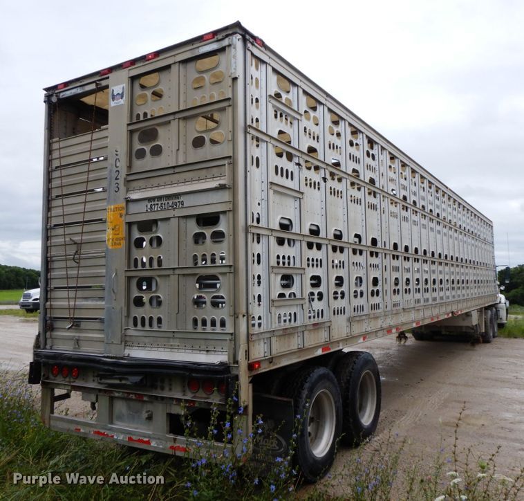 image for item HM9737 2005 Barrett livestock trailer