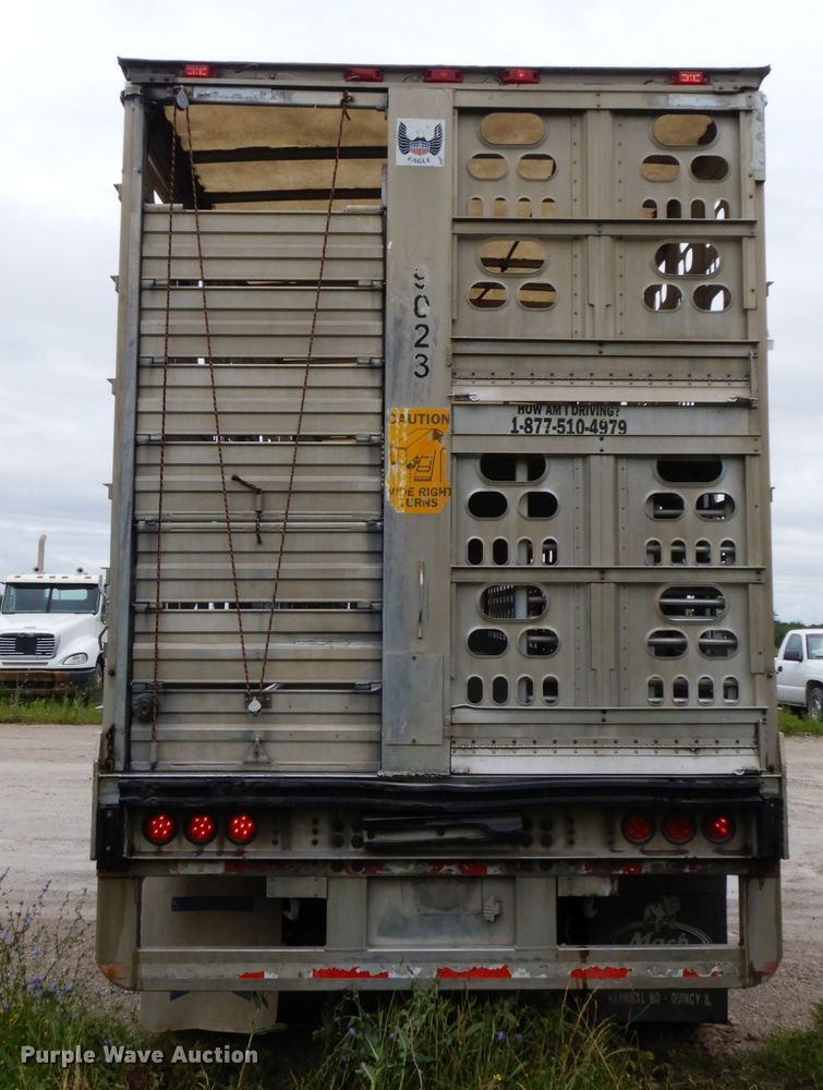 image for item HM9737 2005 Barrett livestock trailer