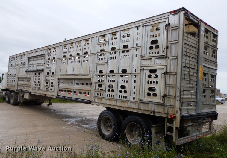 image for item HM9737 2005 Barrett livestock trailer