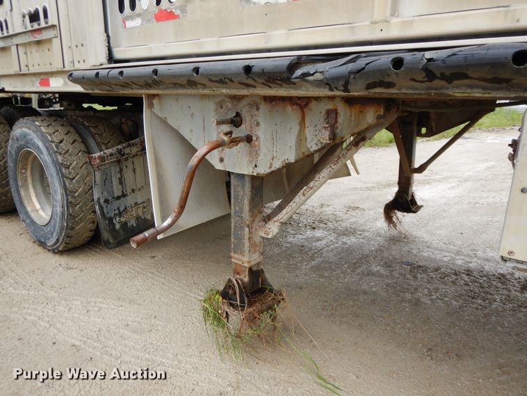 image for item HM9737 2005 Barrett livestock trailer