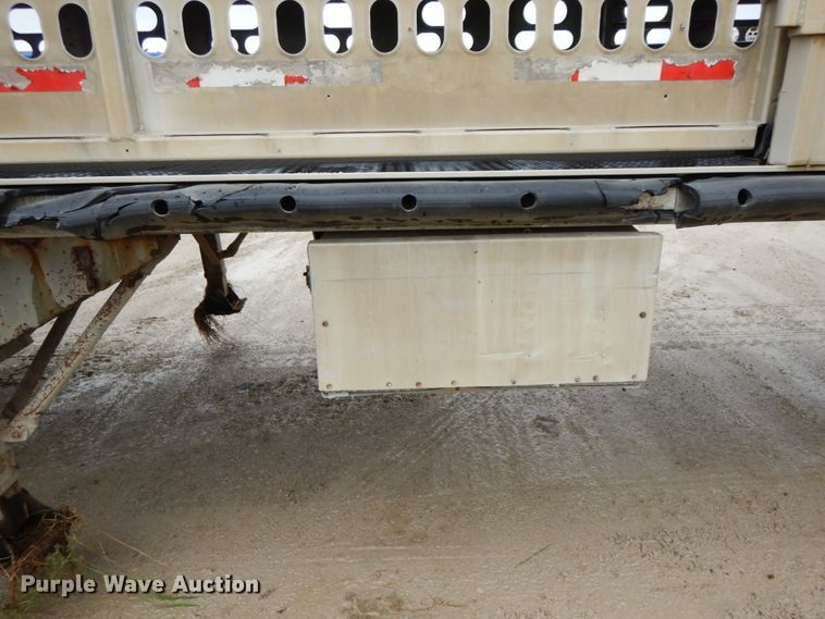 image for item HM9737 2005 Barrett livestock trailer