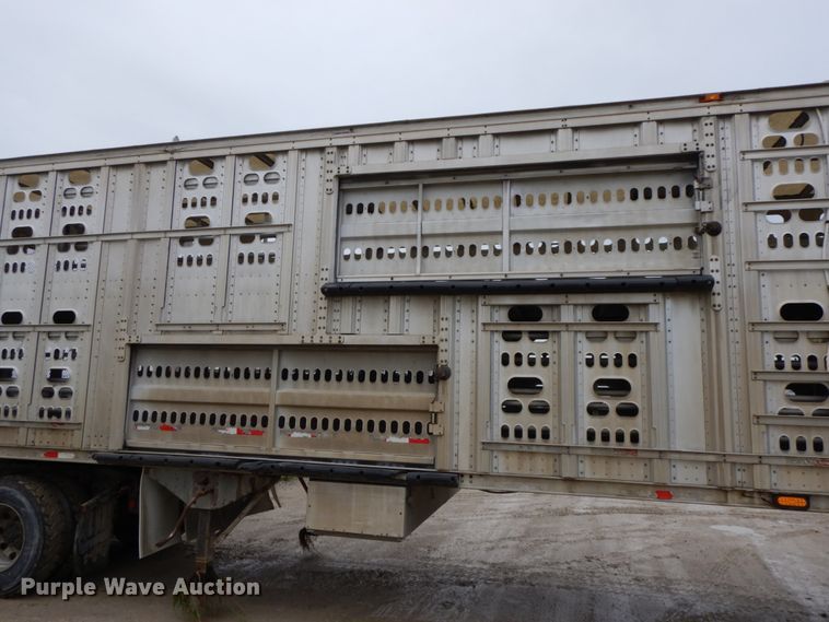 image for item HM9737 2005 Barrett livestock trailer